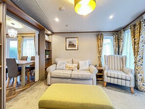 TV - Cute, cosy and warm. (St Andrews)