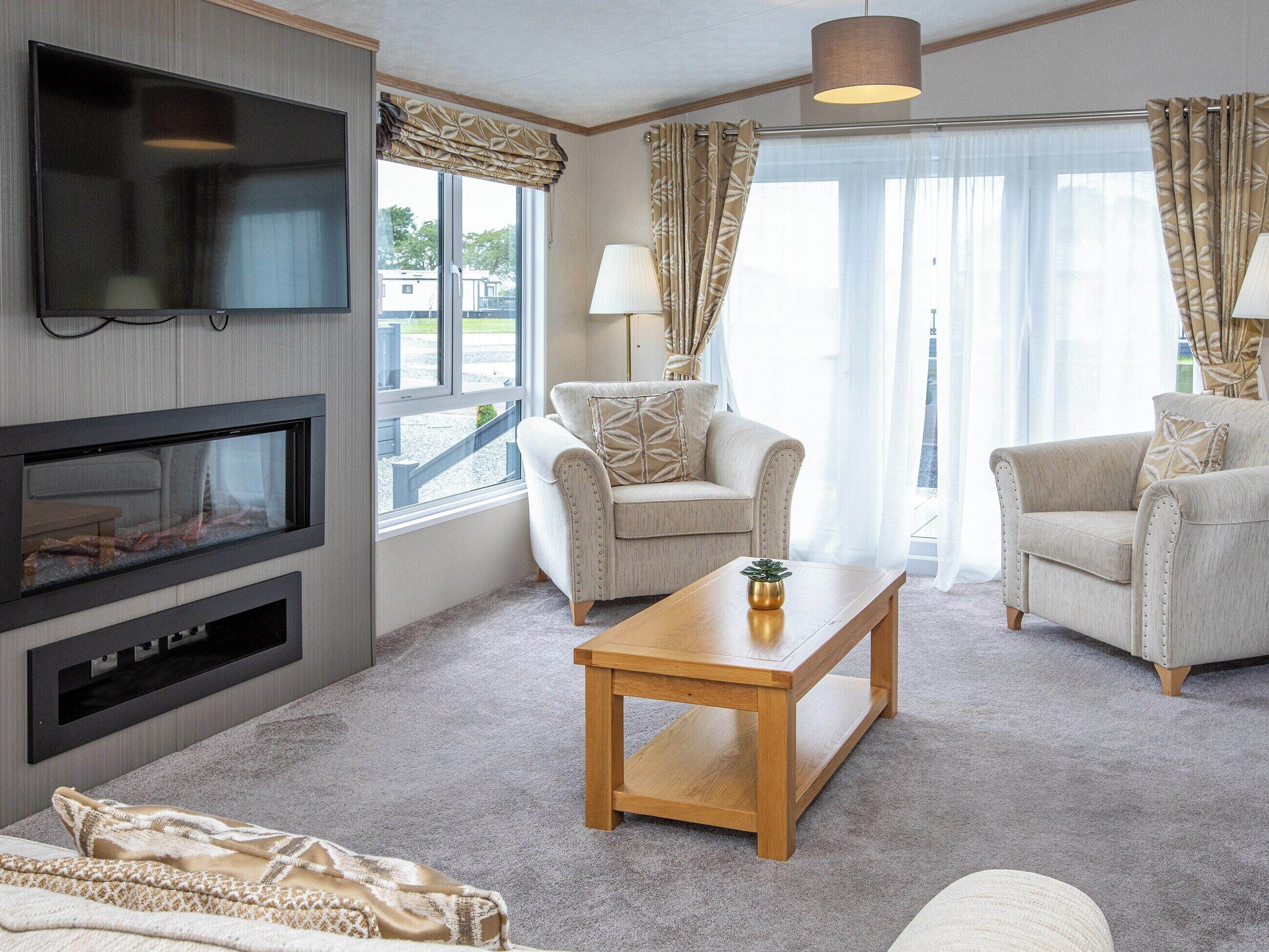 Large, Luxury Lodge, Warm And Welcoming And Set In Over 100 Acres Of Land. - East Neuk