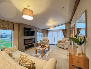 TV - 2 bedroom accommodation in Cameron, near St. Andrews (Cameron, near St. Andrews)