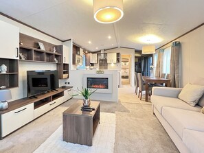 TV - 2 bedroom accommodation in St Andrews (St Andrews)
