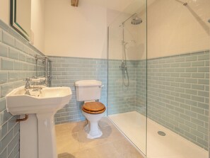 Towels - 2 bedroom accommodation in Edwardstone (Edwardstone)