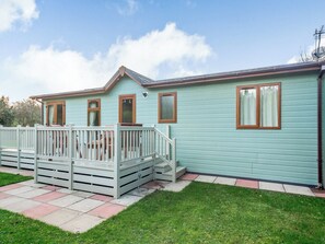 Exterior - 2 bedroom accommodation in Glanrafon Uchaf (Glanrafon Uchaf)