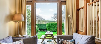 Beachy Barn - UKC6126