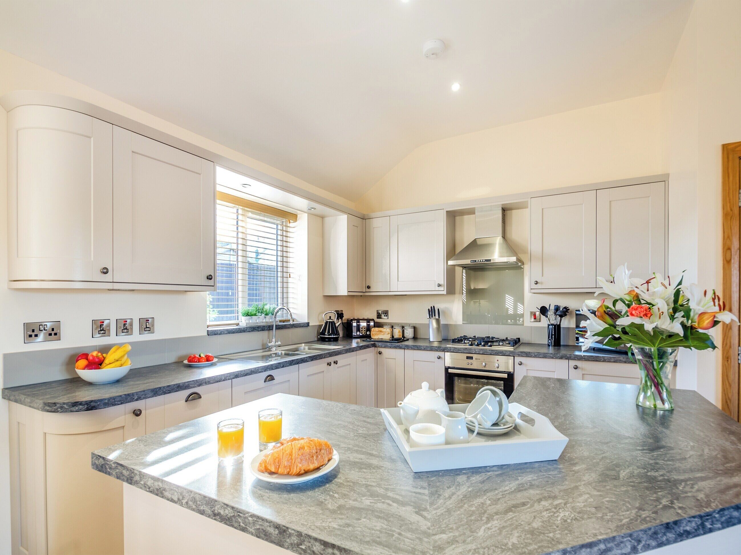 Dishwasher, high chair