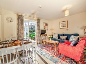 TV - Fig Cottage - UKC6129 (East Dean)