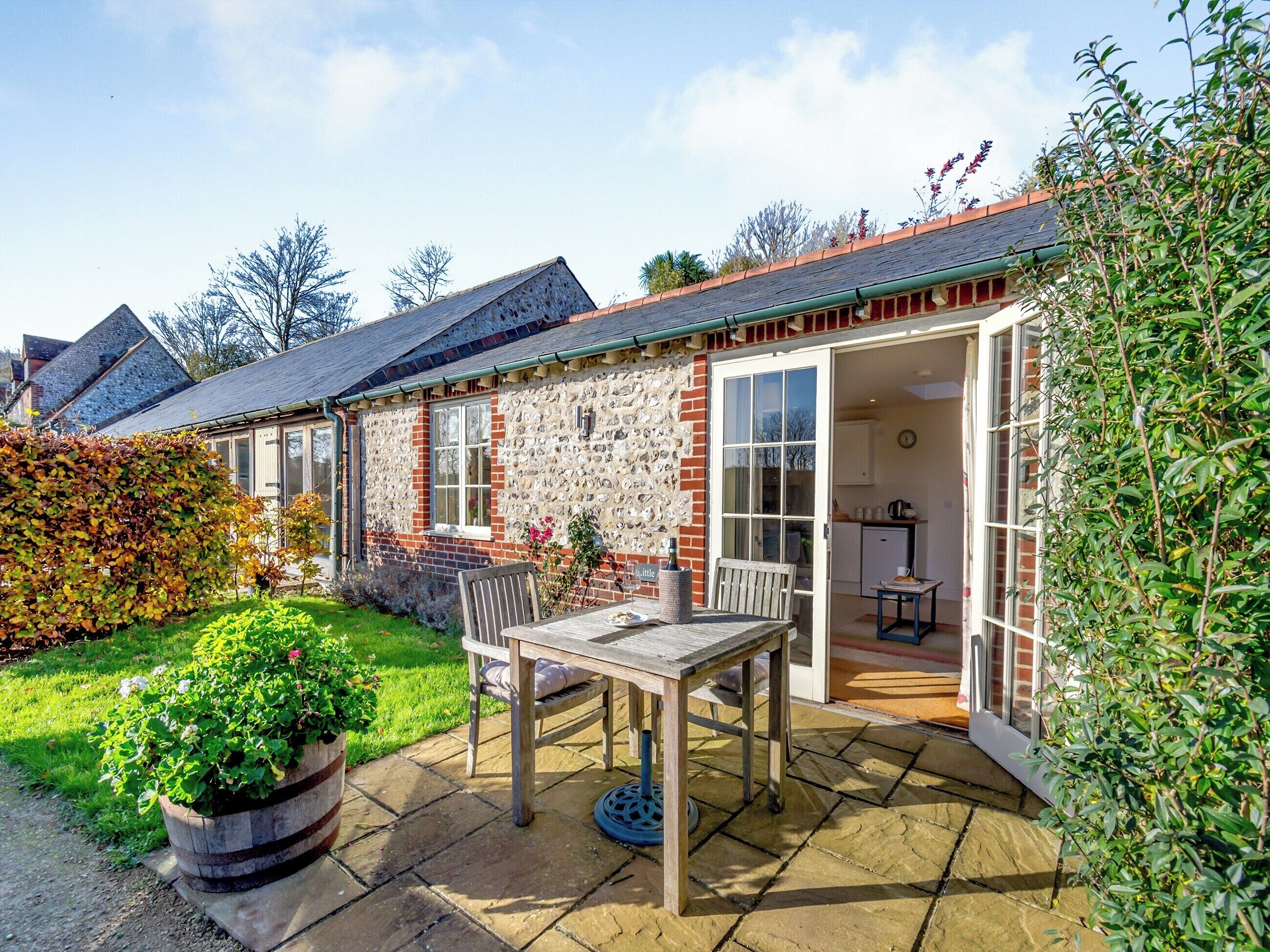 屋外ダイニングエリア