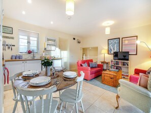 TV - Folly Cottage - UKC6130 (East Dean)