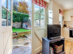 Interior - White Cottage - UKC6133 (East Dean)