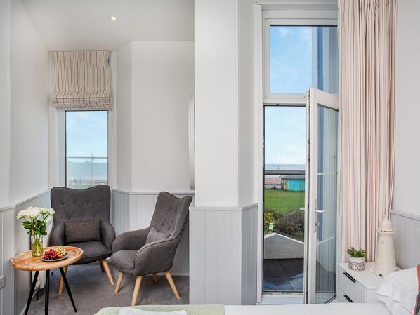 1 bedroom, free WiFi - The Lighthouse -UKC6168 (Paignton)