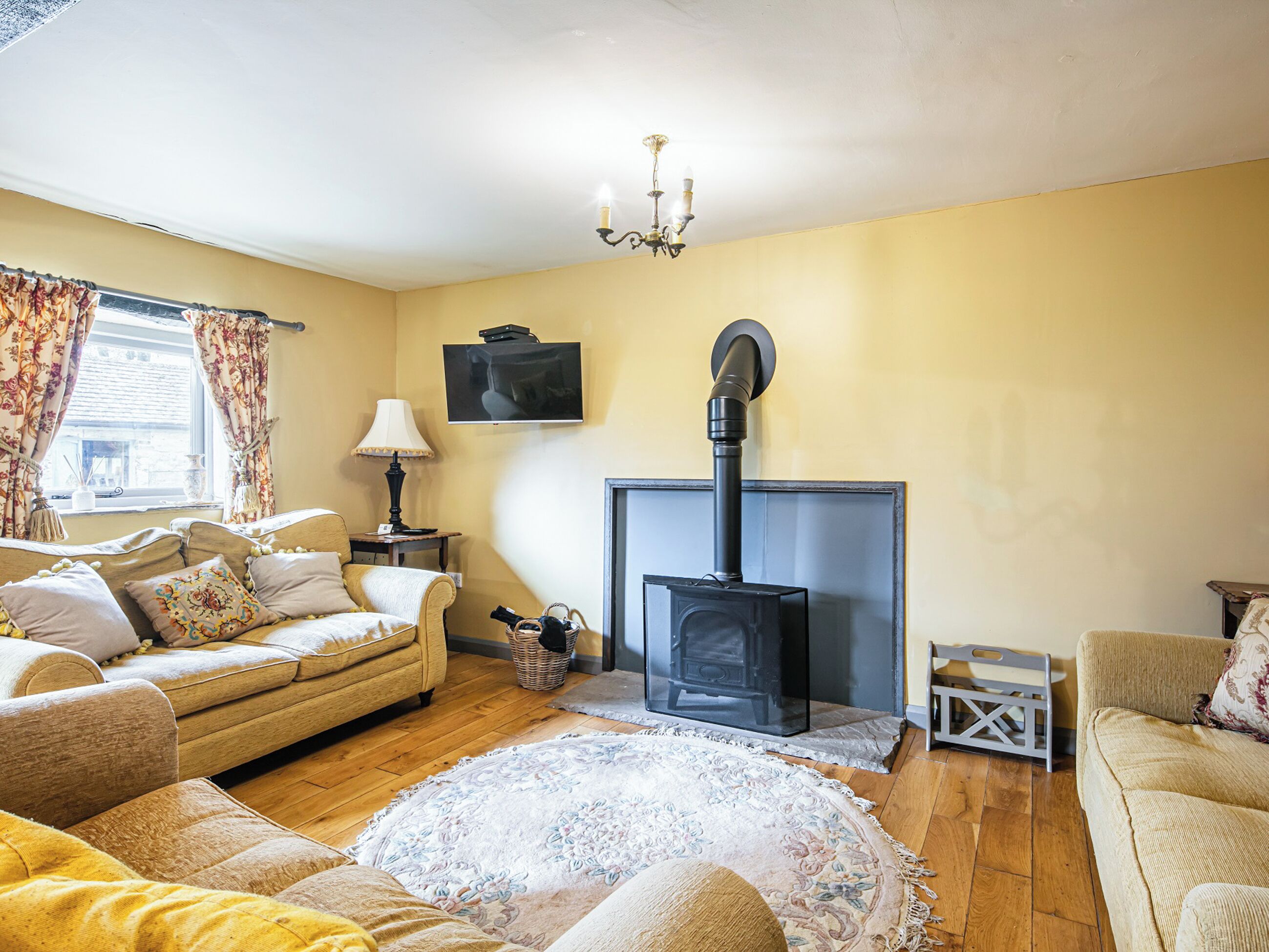 3 Bedroom Accommodation In Over Haddon, Near Bakewell - Monyash