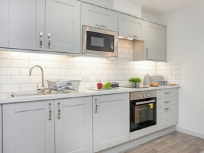Private kitchen - Anchors Away - UKC6170 (Paignton)