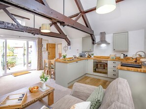 Dishwasher, high chair - Jasmine Cottage - UKC6179 (Marldon, near Paignton)