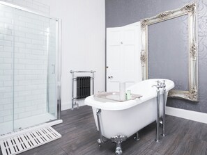 Towels - Firlands House - UKC6206 (Nairn)