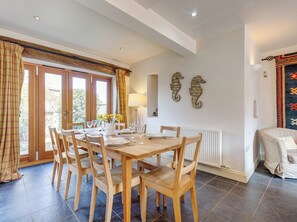 Dining - 3 bedroom accommodation in Bodham, near Sheringham (Bodham, near Sheringham)