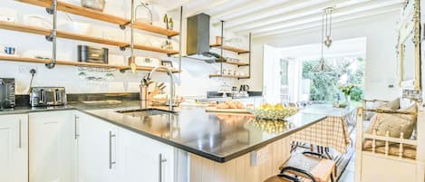 Dishwasher, high chair