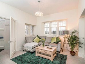 TV - Firlands Lodge - UKC6205 (Nairn)