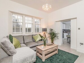 Living area - Firlands Lodge - UKC6205 (Nairn)