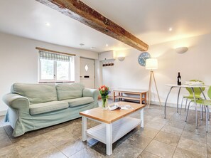 TV, fireplace - A gorgeous little cottage close to the stunning North Norfolk coastline. (West Beckham)