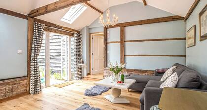 1 bedroom accommodation in Hacheston, near Wickham Market