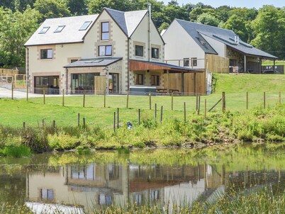 The Farmhouse - UKC6250