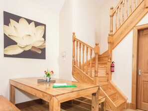 Interior - Appletree Cottage - UKC6251 (Linlithgow)