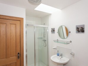 Towels - Rose Cottage - UKC6257 (Linlithgow)