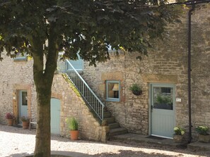 Exterior - 4 bedroom accommodation in Over Haddon, near Bakewell (Over Haddon, near Bakewell)
