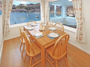 Dining - Rivers Edge Penthouse (Porthmadog)