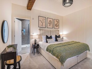 2 bedrooms, free WiFi - Wow, a stunning luxury rural retreat. (Cowan Head)