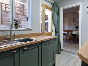 Dishwasher - Curlew Cottage- UKC5450 (Pakefield)