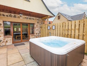 Terrace/patio - Laurel Cottage - UKC6256 (Linlithgow)