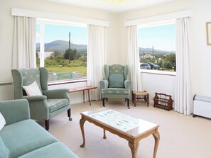 TV - 2 bedroom accommodation in Llandanwg (Llandanwg)