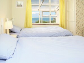 2 bedrooms, free WiFi - 2 bedroom accommodation in Llandanwg (Llandanwg)