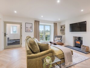 TV, fireplace - 2 bedroom accommodation in Cowan Head, near Staveley (Cowan Head, near Staveley)