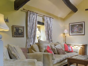 TV - 2 bedroom accommodation in Over Haddon, near Bakewell (Over Haddon, near Bakewell)