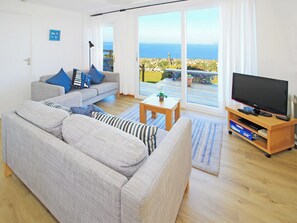TV - 2 bedroom accommodation in Harlech (Harlech)