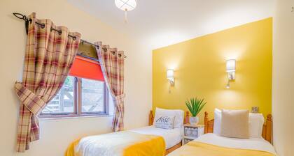 6 bedroom accommodation in Weston-super-Mare