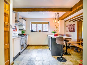 Dishwasher, high chair - 6 bedroom accommodation in Weston-super-Mare (Weston-super-Mare)