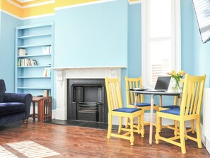 Interior - Bailey Studio Apartment - UKC6337 (Cheltenham)