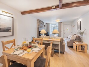 Dining - 2 bedroom accommodation in Kirkby Lonsdale (Kirkby Lonsdale)