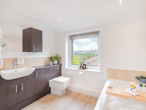 Towels - 2 bedroom accommodation in Kirkby Lonsdale (Kirkby Lonsdale)