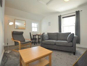 Living area - 1 bedroom accommodation in Isle of Mull (Isle of Mull)