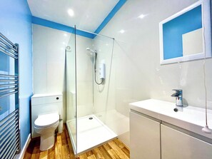 Towels - George Street Apartment (Oban)