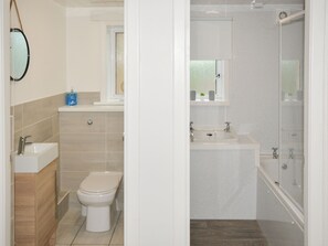 Towels - 3 bedroom accommodation in Fort William (Fort William)