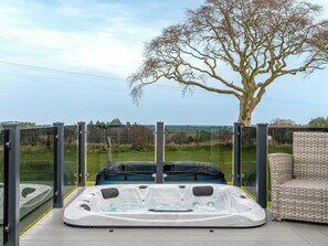 Terrace/patio - Beautiful spacious lodge only 5 minutes’ drive from the heart of St Andrews. (St Andrews)
