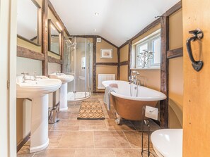 Towels - 5 bedroom accommodation in Grayrigg, near Kendal (Grayrigg, near Kendal)