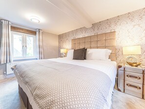 5 bedrooms, free WiFi - 5 bedroom accommodation in Grayrigg, near Kendal (Grayrigg, near Kendal)