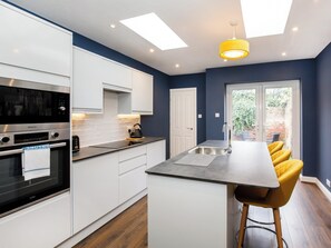 Private kitchen - 2 bedroom accommodation in York (York)