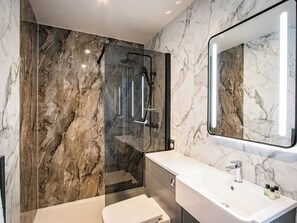 Towels - Orrest Head - UKC6636 (Windermere)