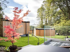 Property grounds - Orrest Head - UKC6636 (Windermere)